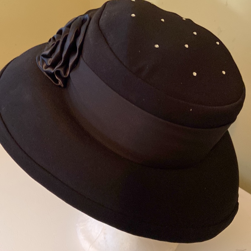 Very Pretty Fifth Sunday Black Dress / Church Hat